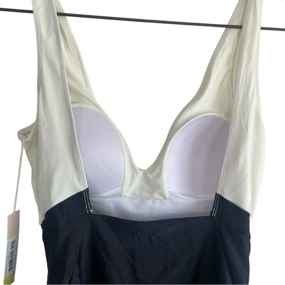 summersalt Tie Waist Backflip Colorblock One Piece‎ 6 White Black Swimsuit - Picture 7 of 9